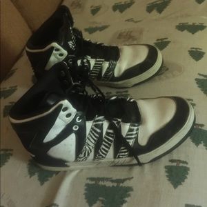 adidas Shoes - adidas 7 1/2 zebra hightops basketball shoes 7.5 adidas Shoes - adidas 7 1/2 zebra hightops basketball shoes 7.5